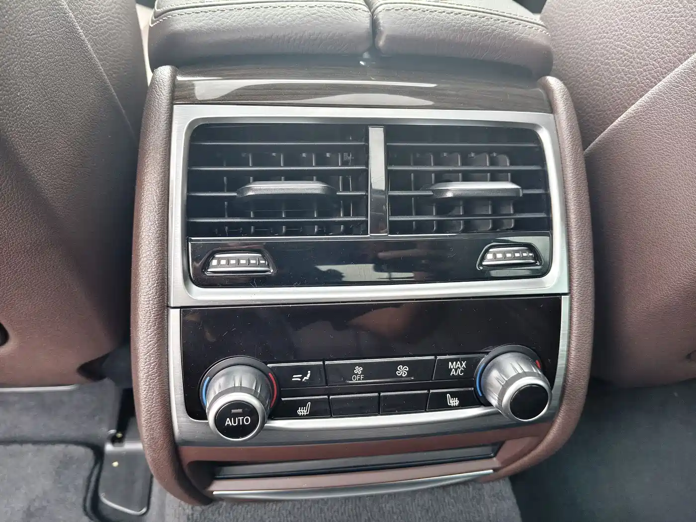 BMW 7 Series 2016 730Li Luxury фото 20