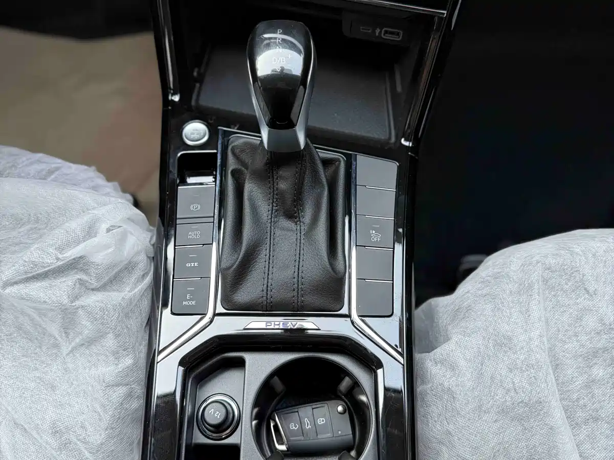 VOLKSWAGEN PASSAT NEW ENERGY