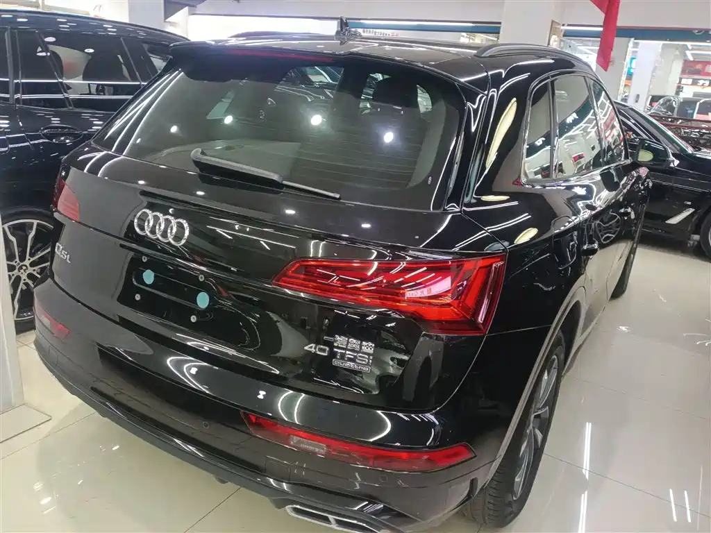Audi Q5L 2024 Model 40 TFSI Luxury Dynamic фото 5