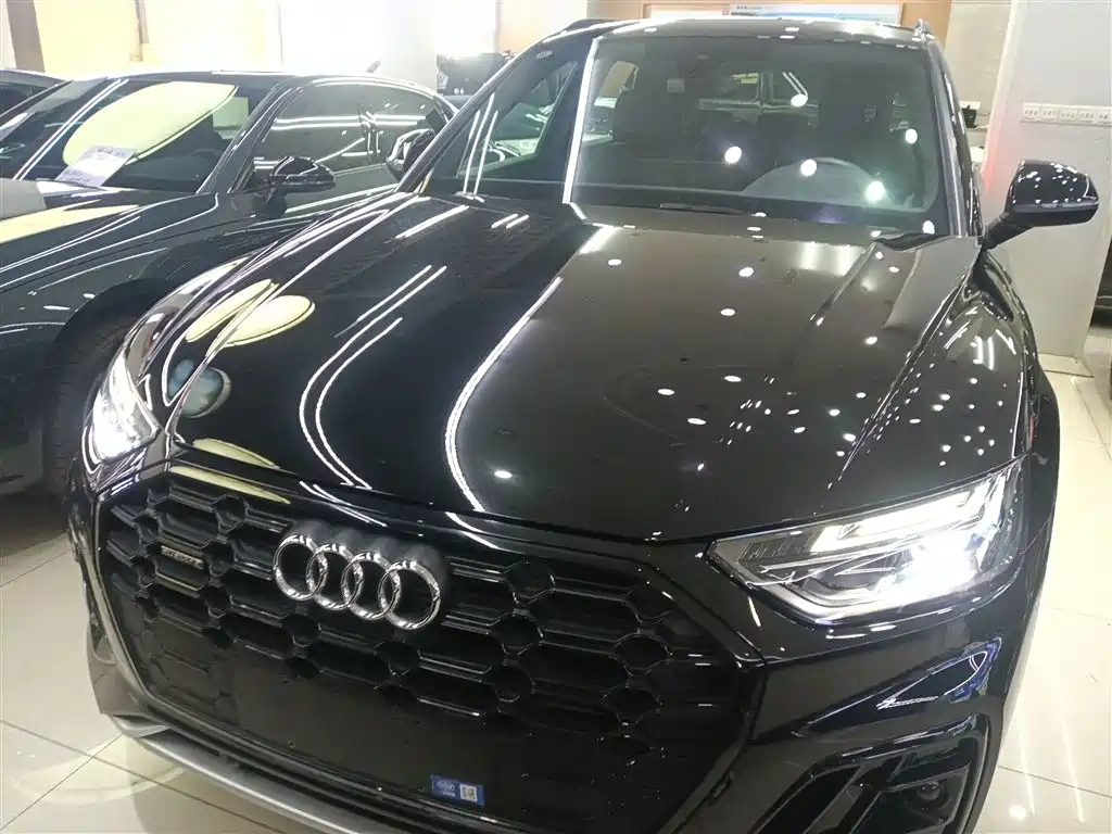 Audi Q5L 2024 Model 40 TFSI Luxury Dynamic фото 3