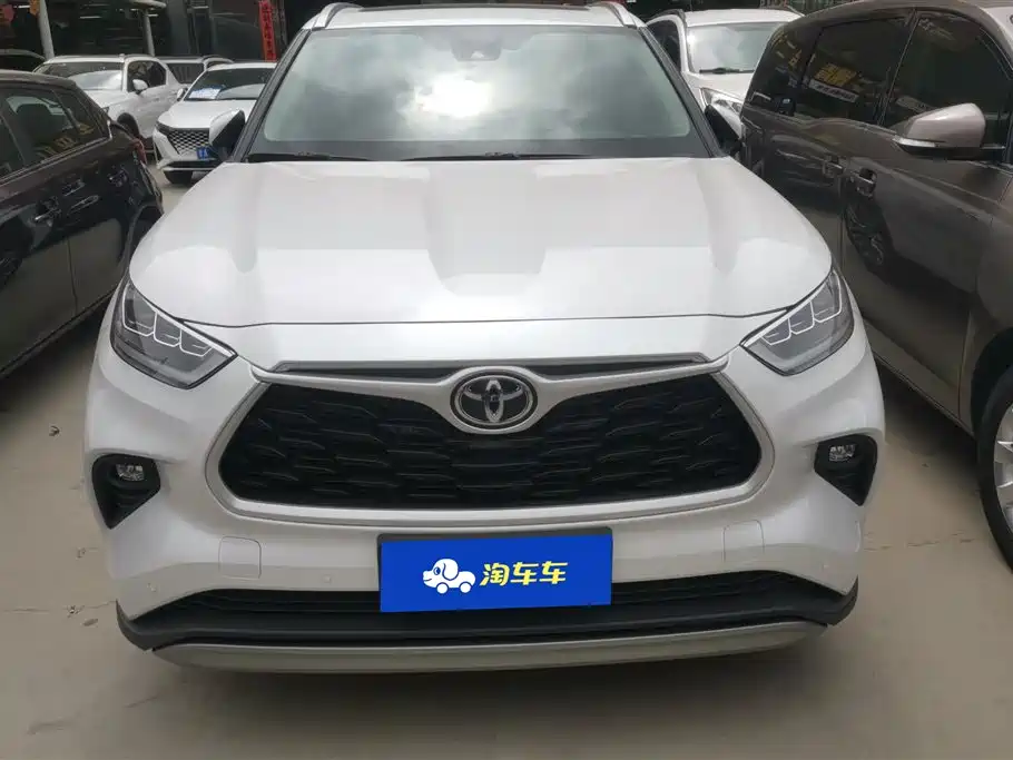 Toyota Highlander 2024 2.5L Smart Hybrid 4WD Premium 7-seater фото 2