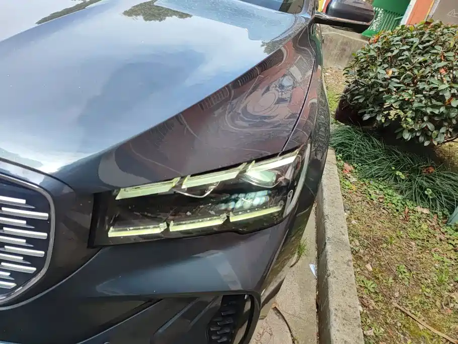 Фото 5 - Geely Xingyue L