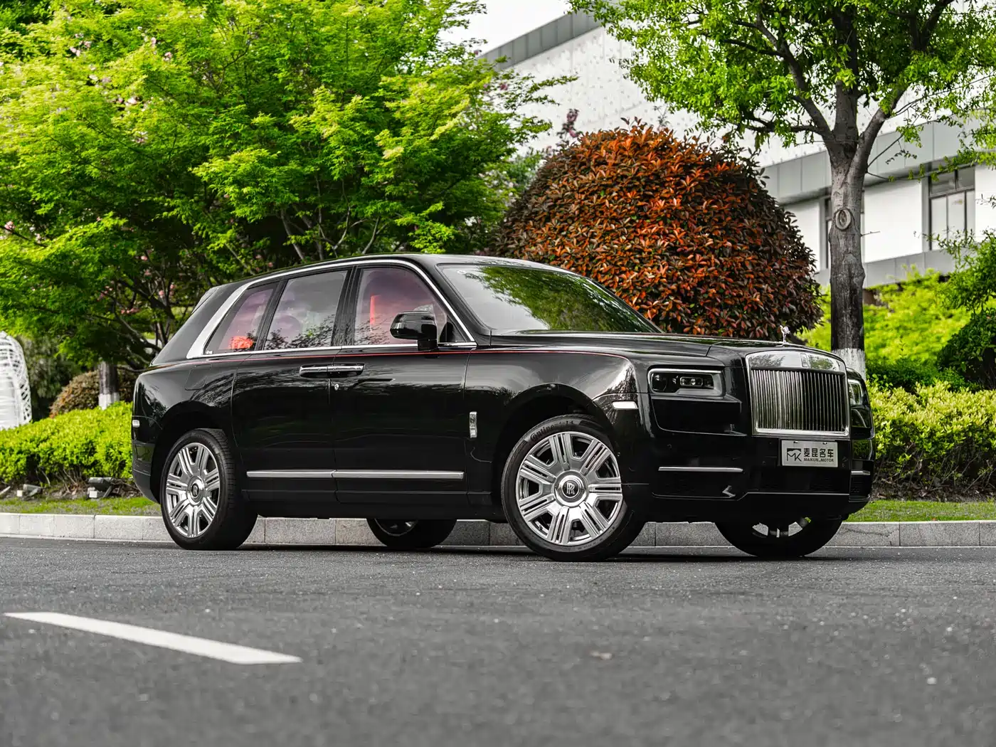 ROLLS-ROYCE CULLINAN
