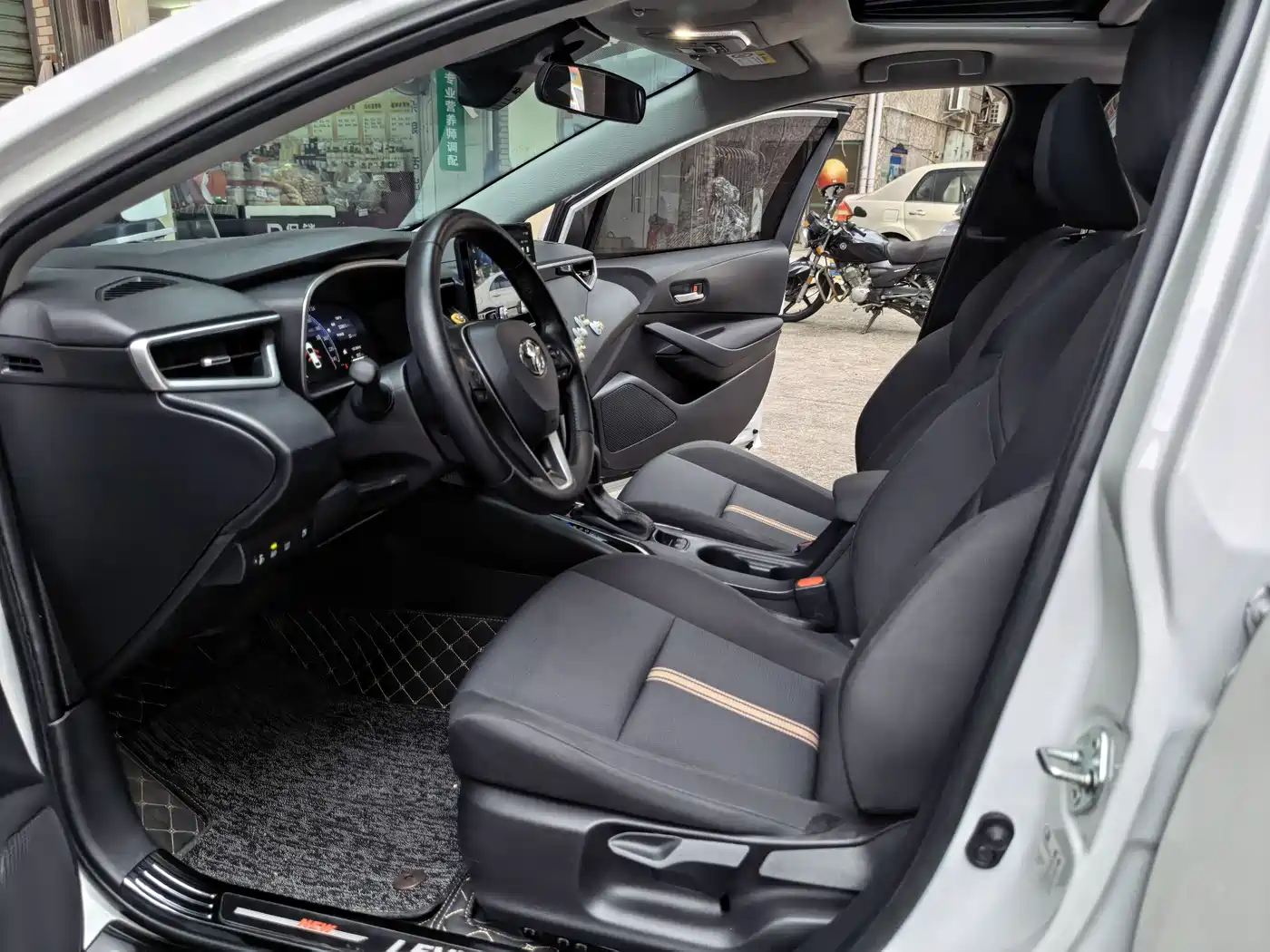 Toyota Levin 2023 Smart Hybrid 1.8L Luxury фото 10
