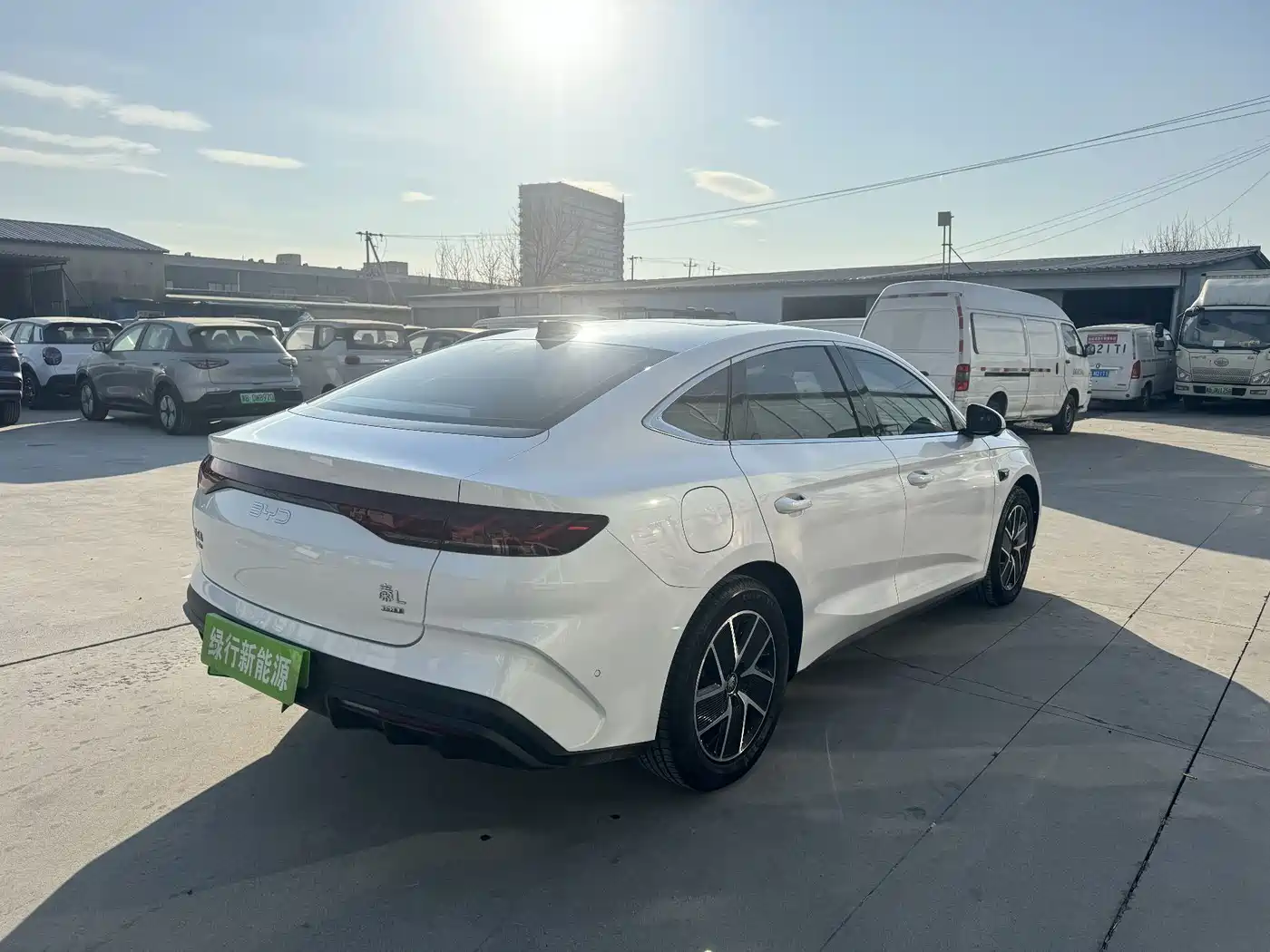 BYD Qin L 2025 DM-i Smart Drive Edition 120KM Surpassing фото 12
