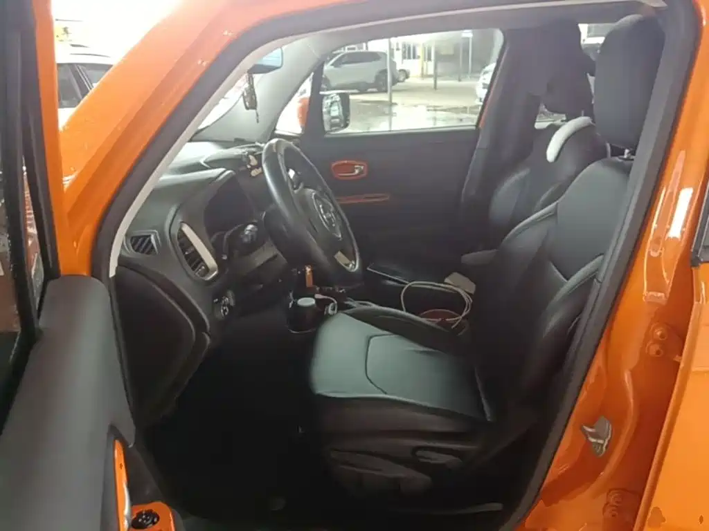 Jeep Renegade 2019 2018 Connected Large Screen Edition 180T Automatic High Energy
