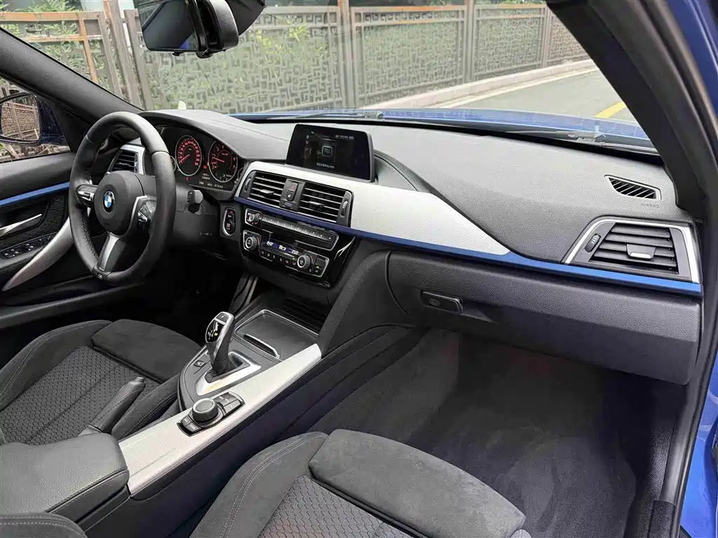 BMW 3 Series 2018 320i M Sport Package фото 11