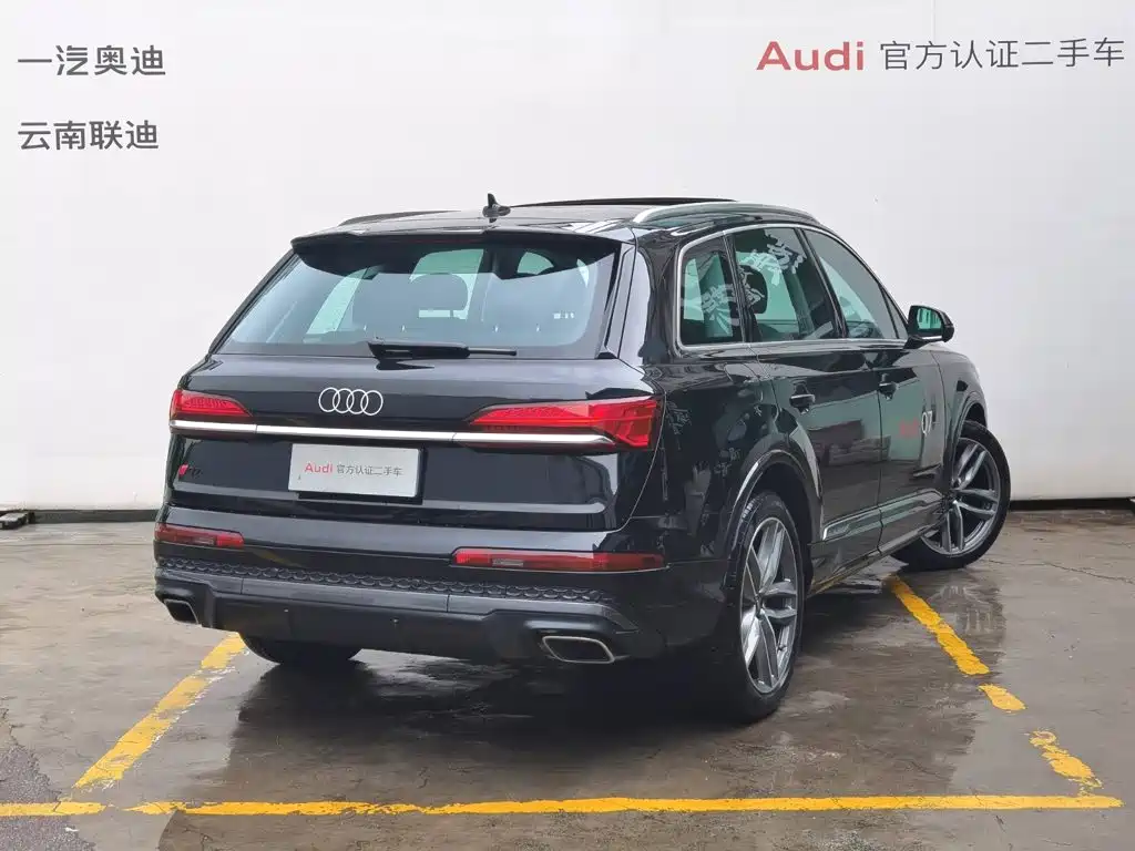 Audi Q7 2025 2025 55 TFSI quattro S line Sport