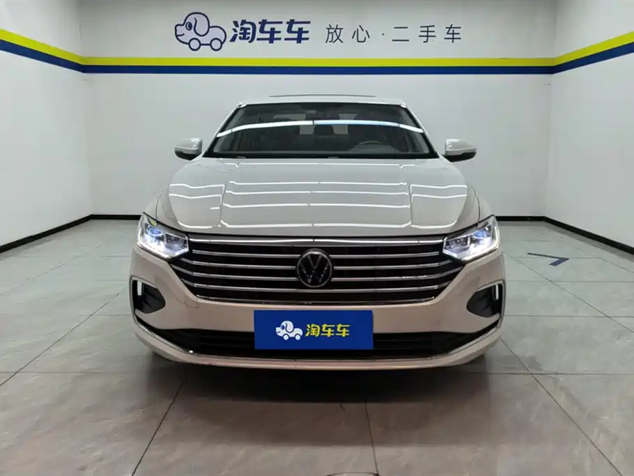 Volkswagen Lavida 2023 1.5L Auto Luxury Edition фото 2
