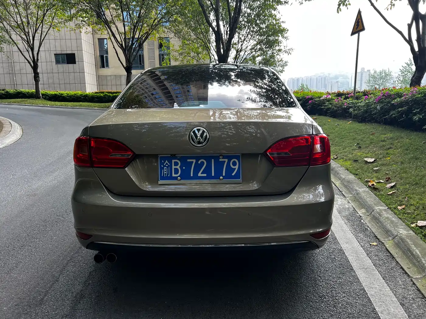 Volkswagen Sagitar 2014 Facelift 1.6L Automatic Comfort фото 10