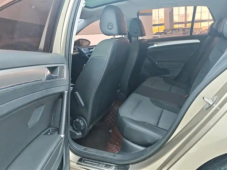 Volkswagen Golf 2019 1.6L Auto Comfort (China V) фото 11