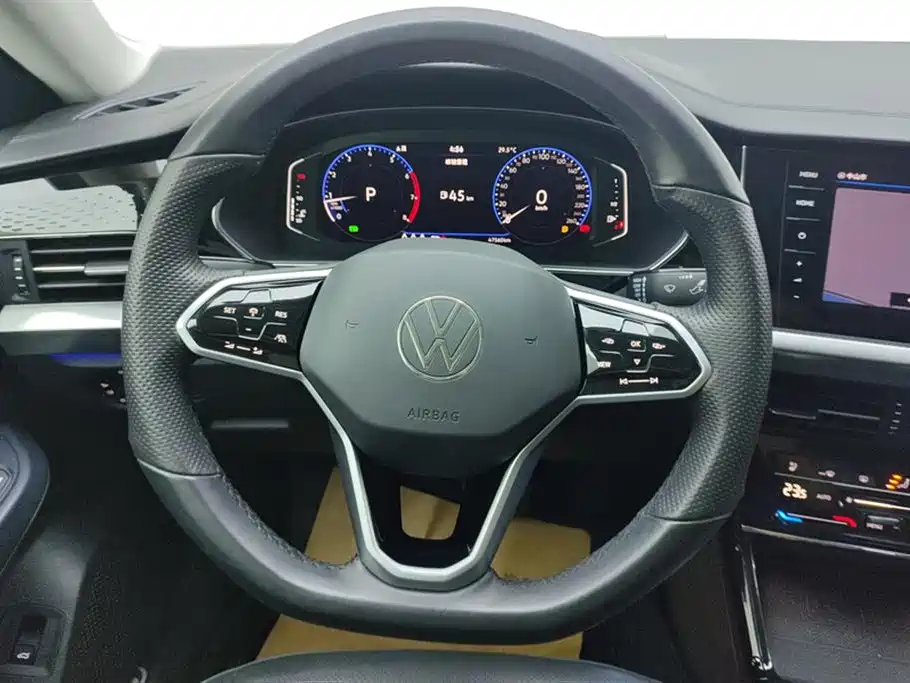 Volkswagen Passat 2023 Facelift 330TSI Luxury Edition фото 15