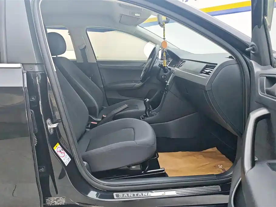 Volkswagen Santana 2015 1.4L Manual Trend Edition фото 8