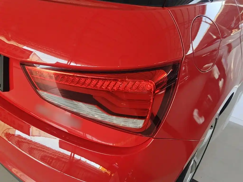 Audi A1 2016 2016 30 TFSI Sportback Design Style Edition