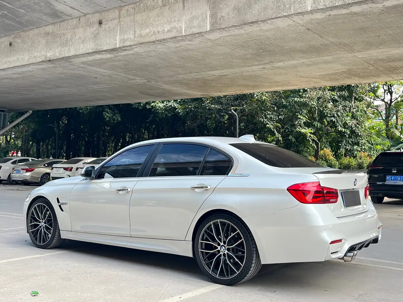 BMW 3 Series 2017 320Li Fashion фото 9