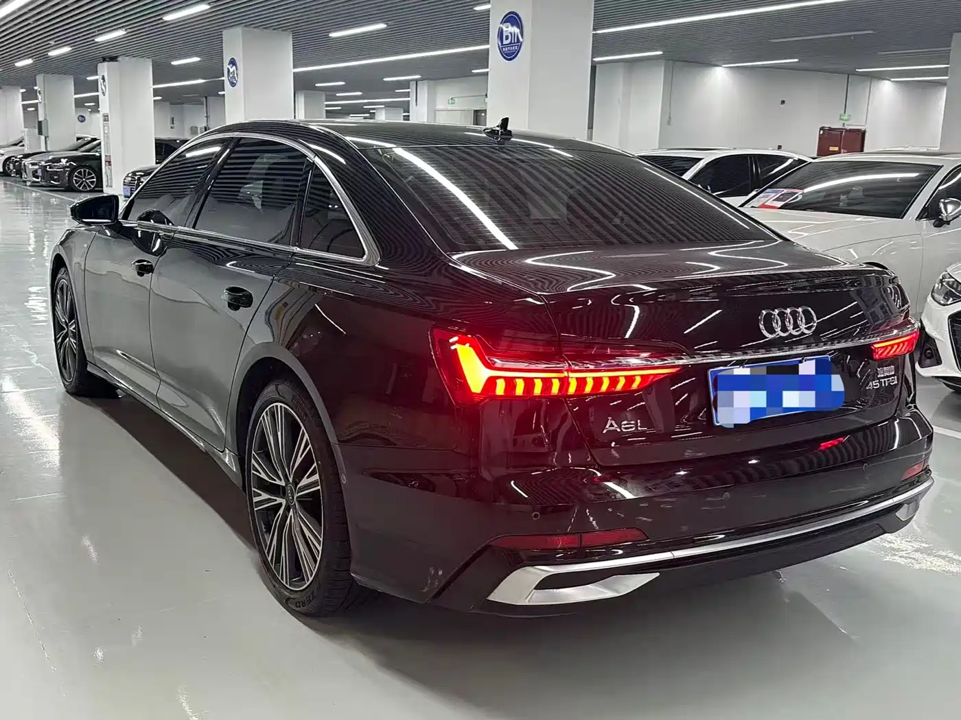 Фото 16 - Audi A6L