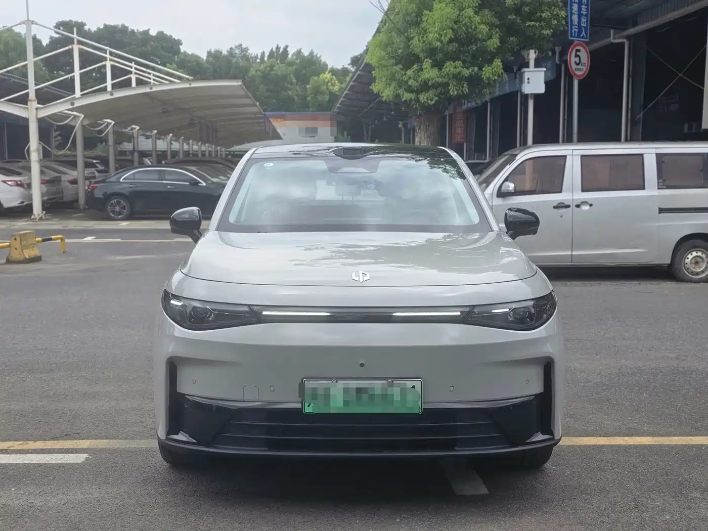 Фото 2 - Leapmotor C10