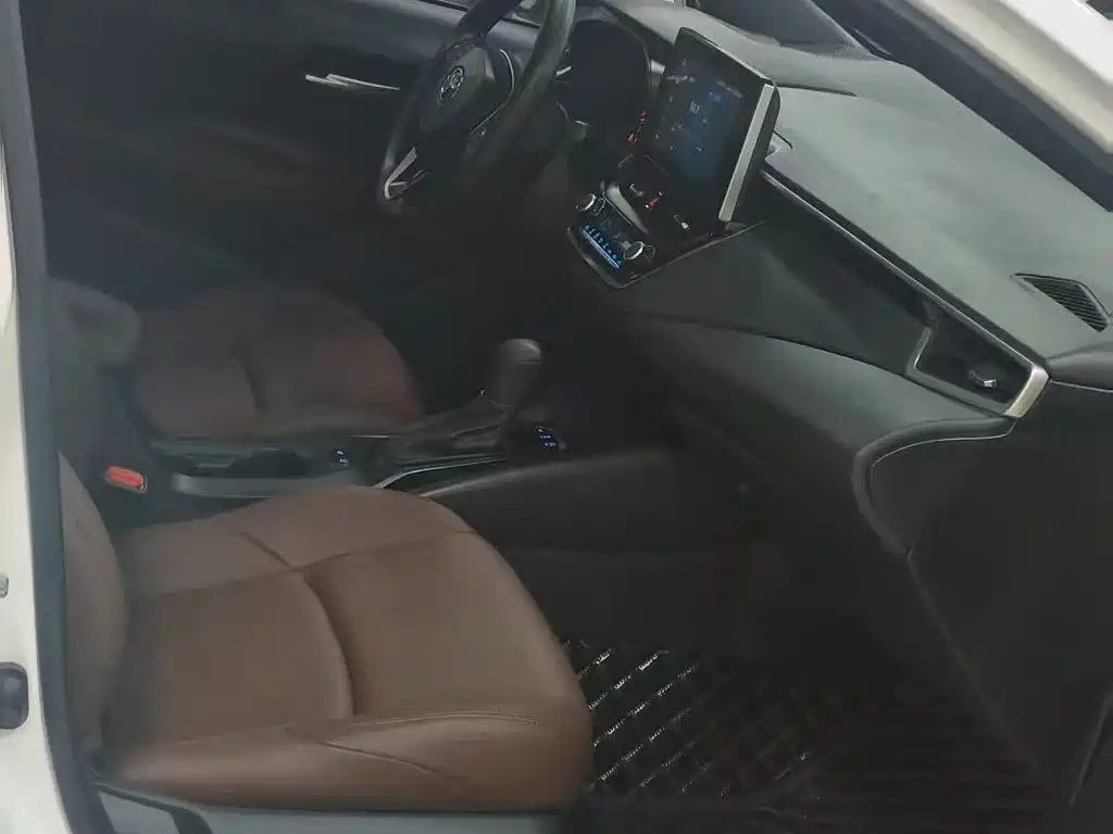 Toyota Levin 2022 185T CVT Luxury Edition фото 8