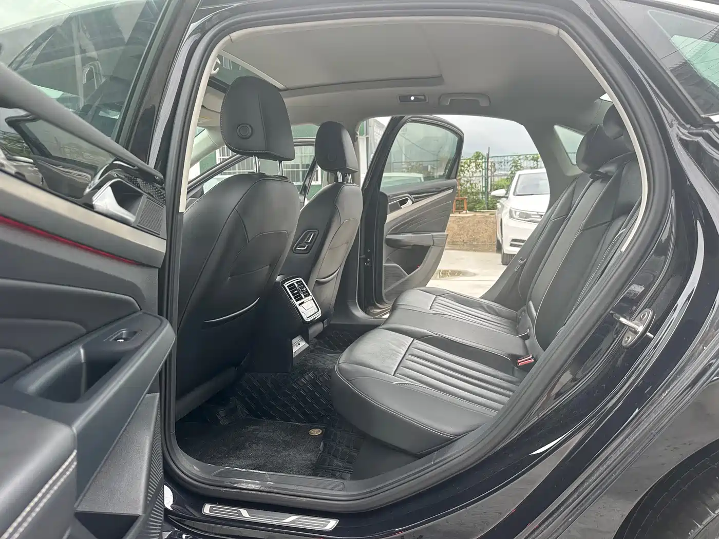 Фото 6 - Volkswagen Passat