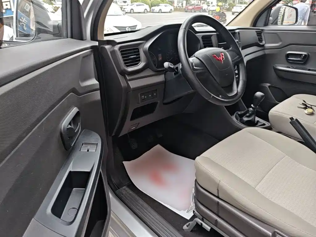 Wuling Motors Wuling Hongguang V 2024 2022 1.5L Power Take Edition Electric Power Steering LAR