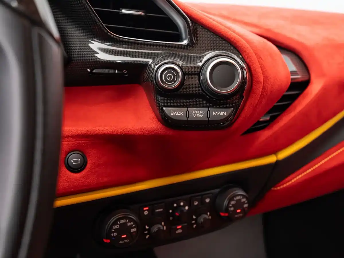 Ferrari 488 2019 2018 488 Pista