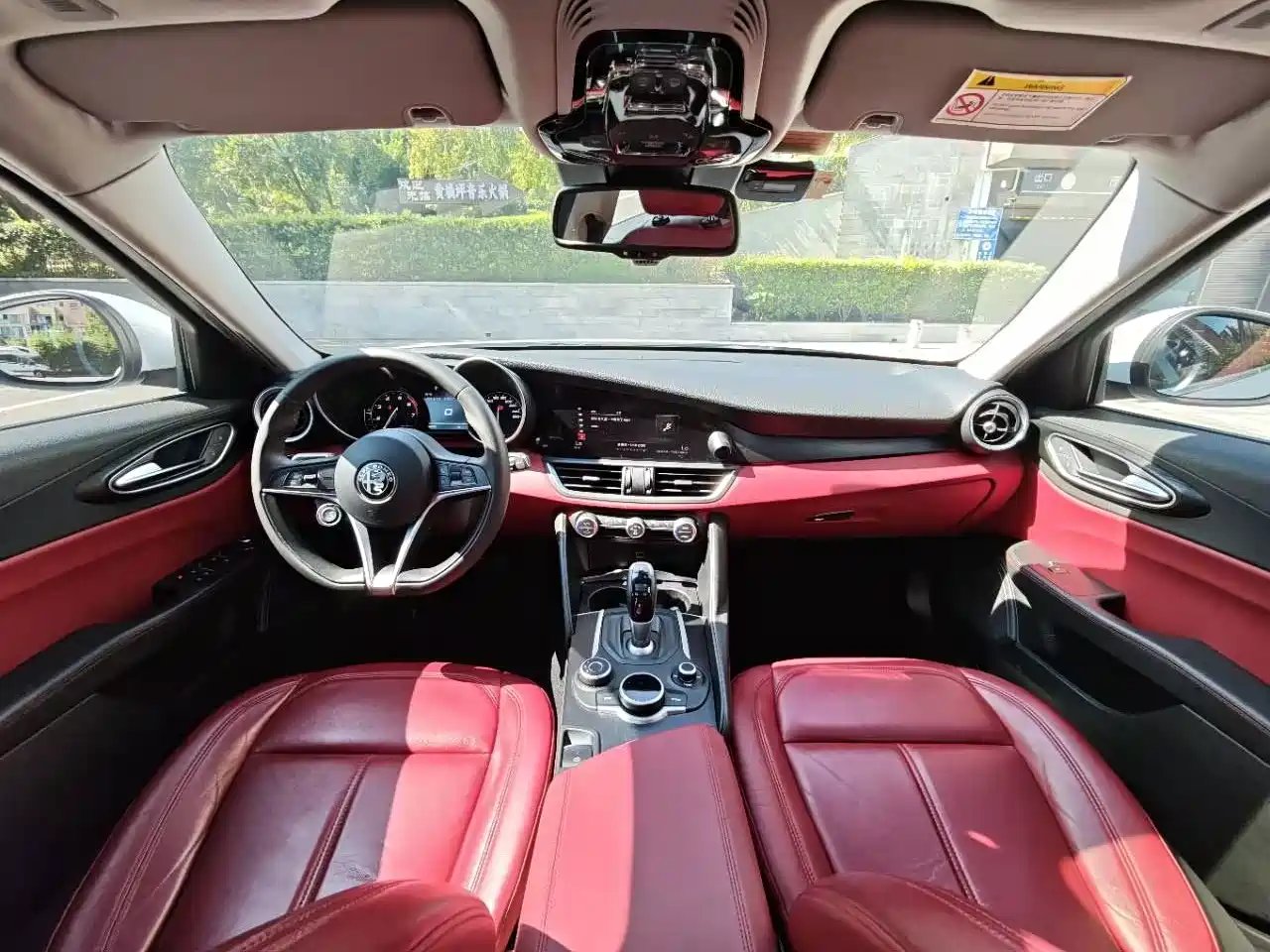 Alfa Romeo Giulia 2017 2017 2.0T 200HP Luxury Edition