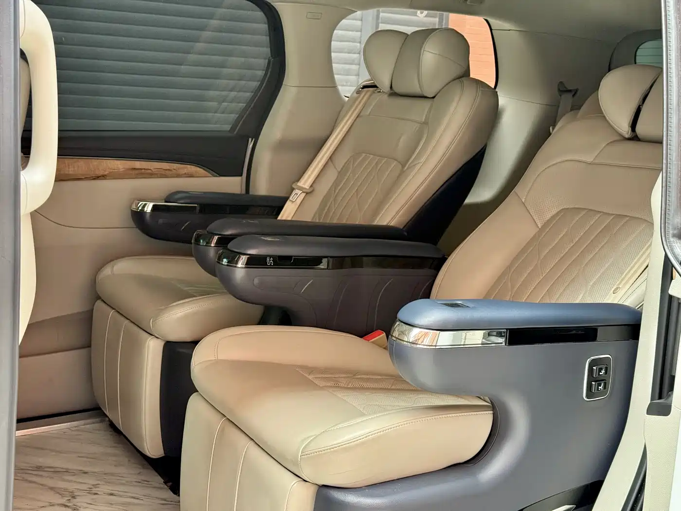 Buick GL8 2018 ES 28T Comfort Type China VI фото 8