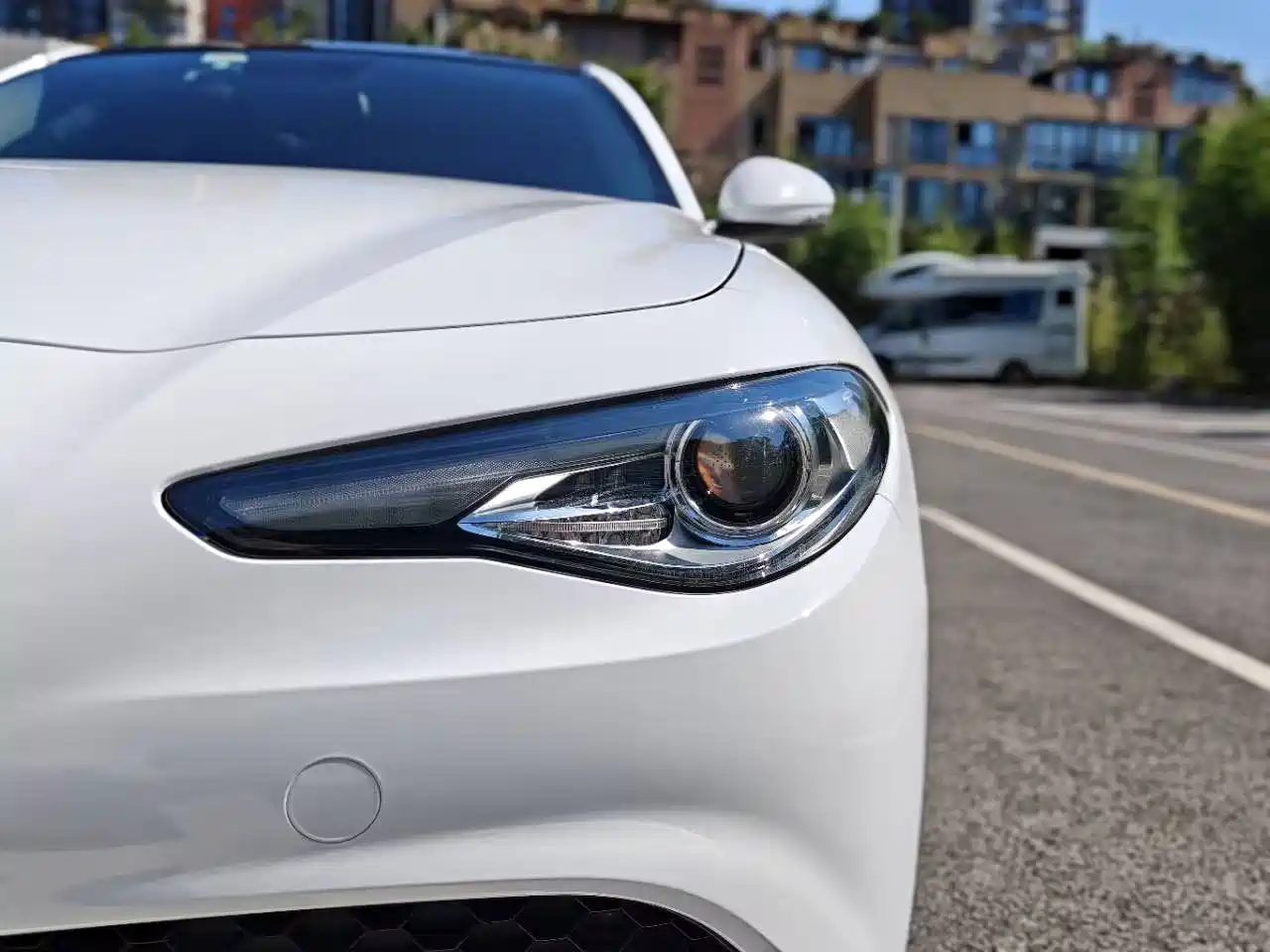 Alfa Romeo Giulia 2017 2017 2.0T 200HP Luxury Edition