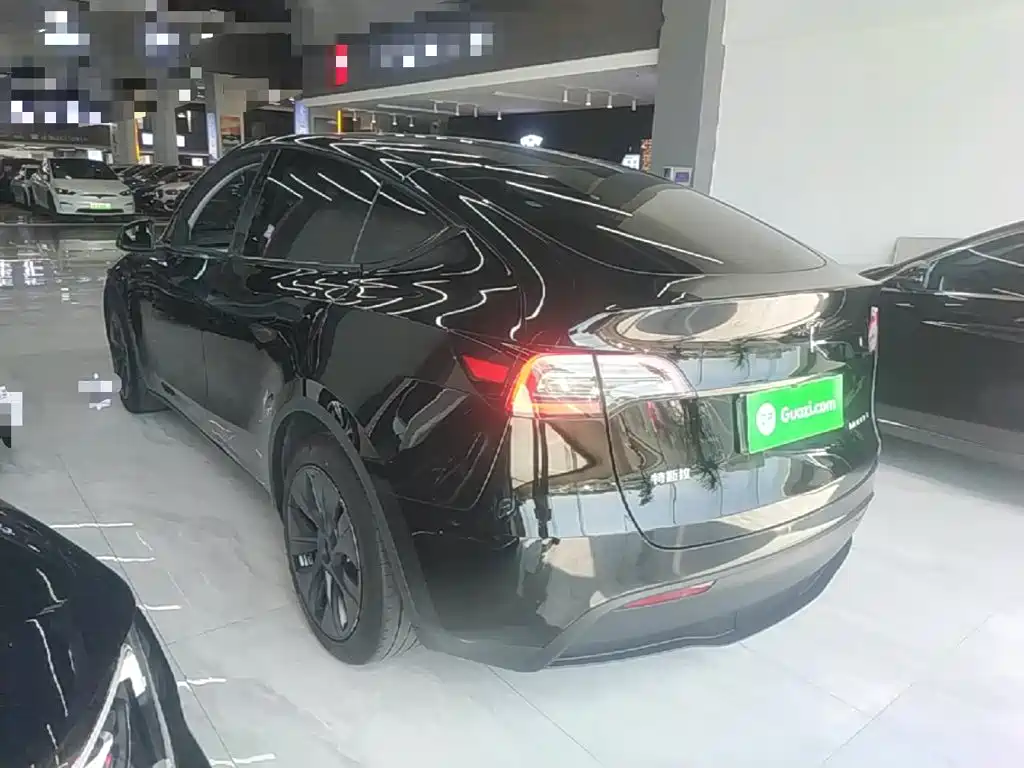 Фото 5 - Tesla Model Y