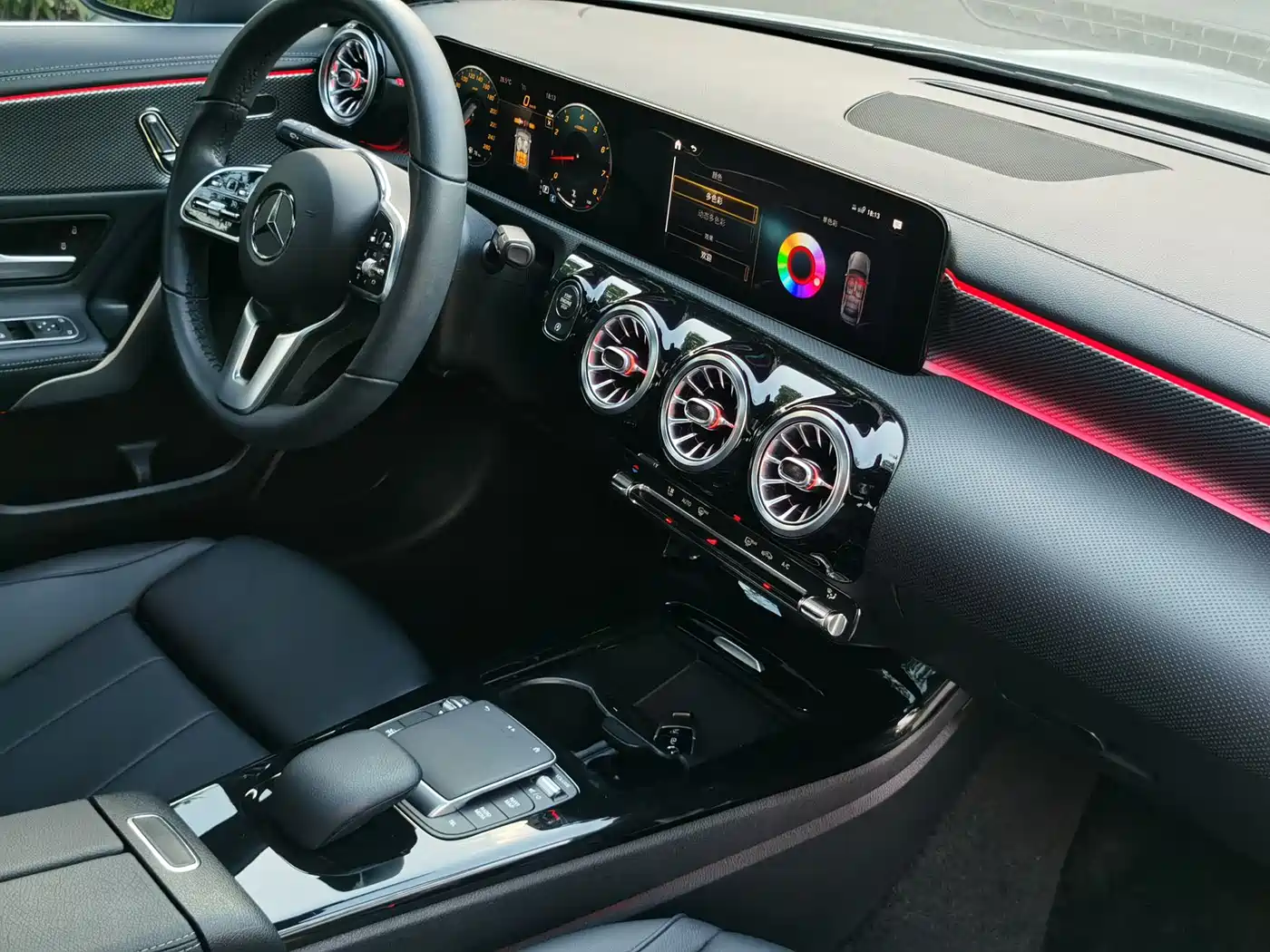 Mercedes-Benz A-Class 2022 Facelift A 180 L Sport Sedan фото 9