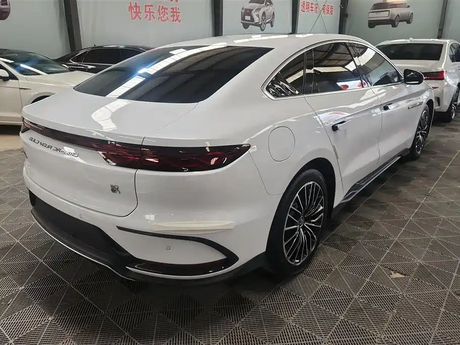 BYD Han 2022 DM-i 121KM Premium Edition фото 3