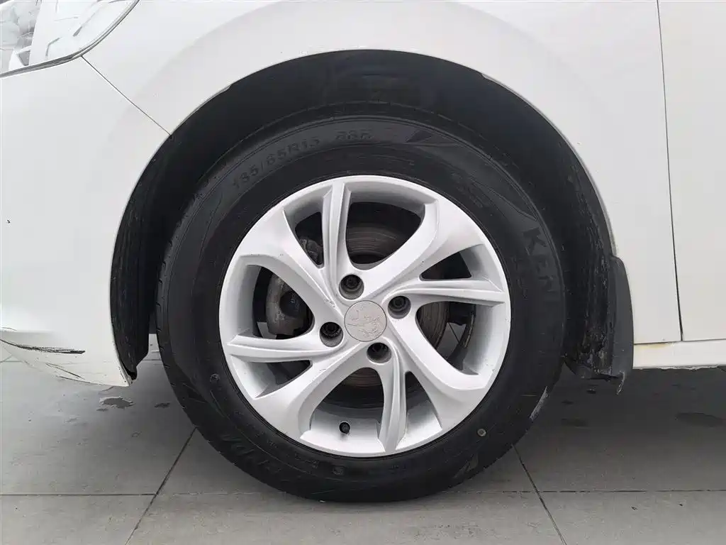 Peugeot 301 2016 1.6L Manual Comfort Edition фото 17