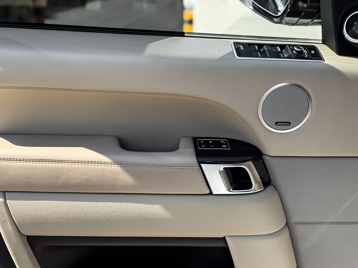 Land Rover Range Rover 2016 3.0 SC V6 Vogue LWB фото 5