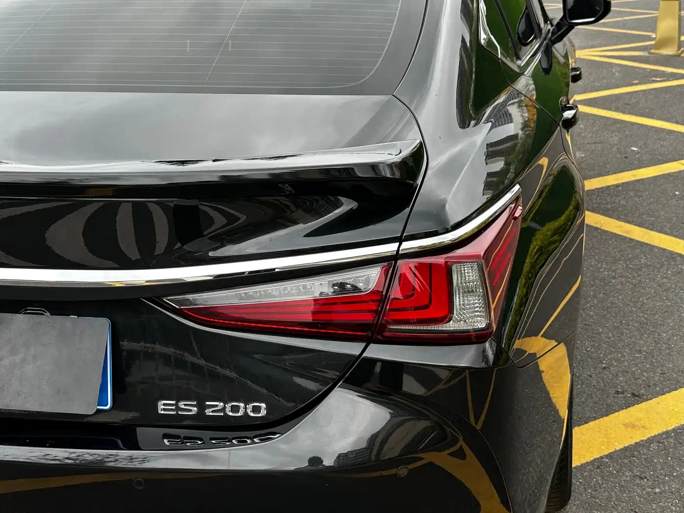 Lexus ES 2022 200 Excellence Edition фото 12