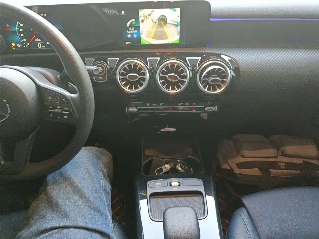 Mercedes-Benz A-Class 2019 A 180 L фото 14