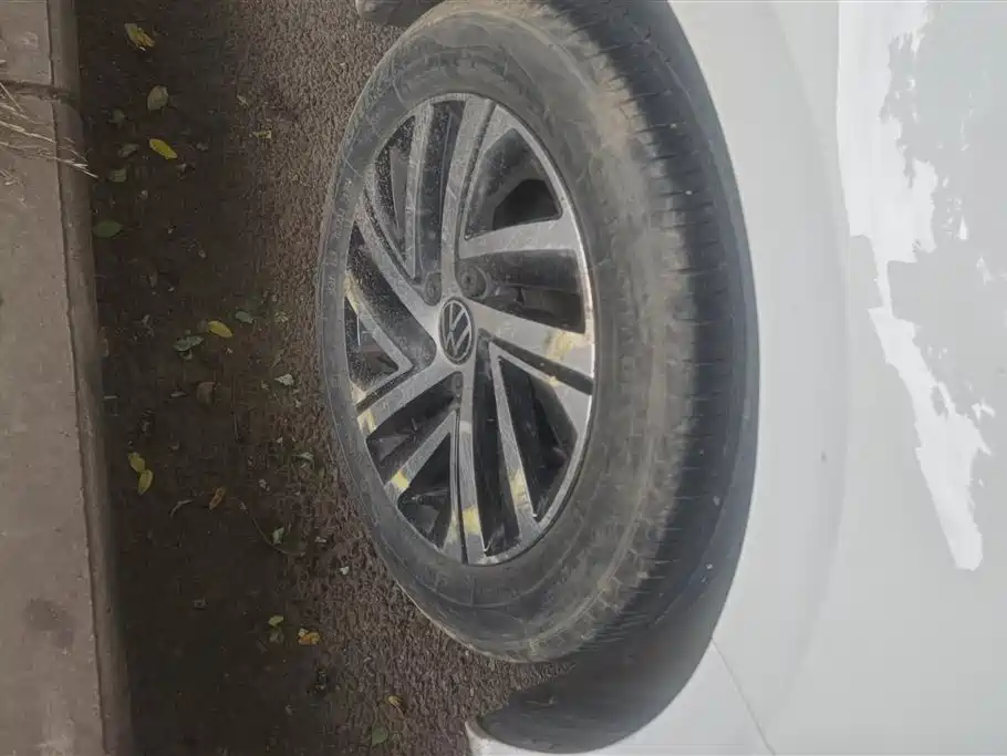 Volkswagen Lavida 2023 Model 300TSI DSG Starlight Leading Edition фото 6