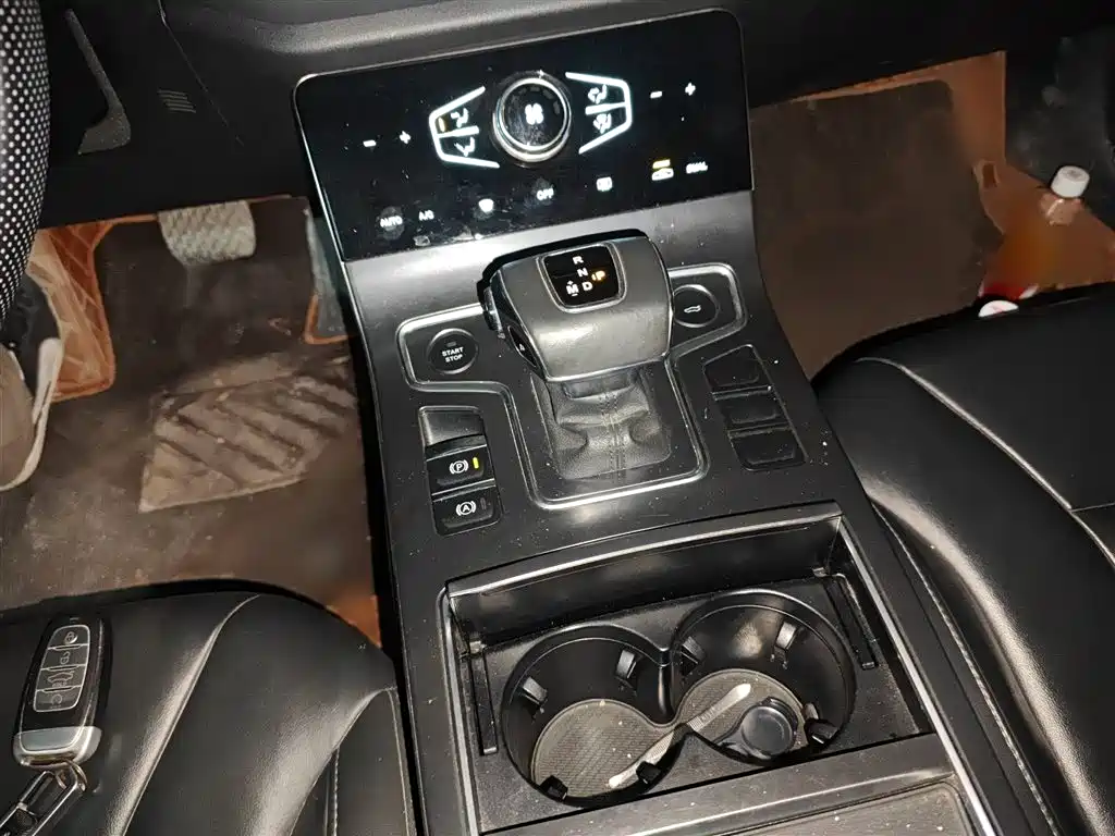Hongqi H5 2022 Classic 1.5T DCT Flag Rhythm Edition фото 7