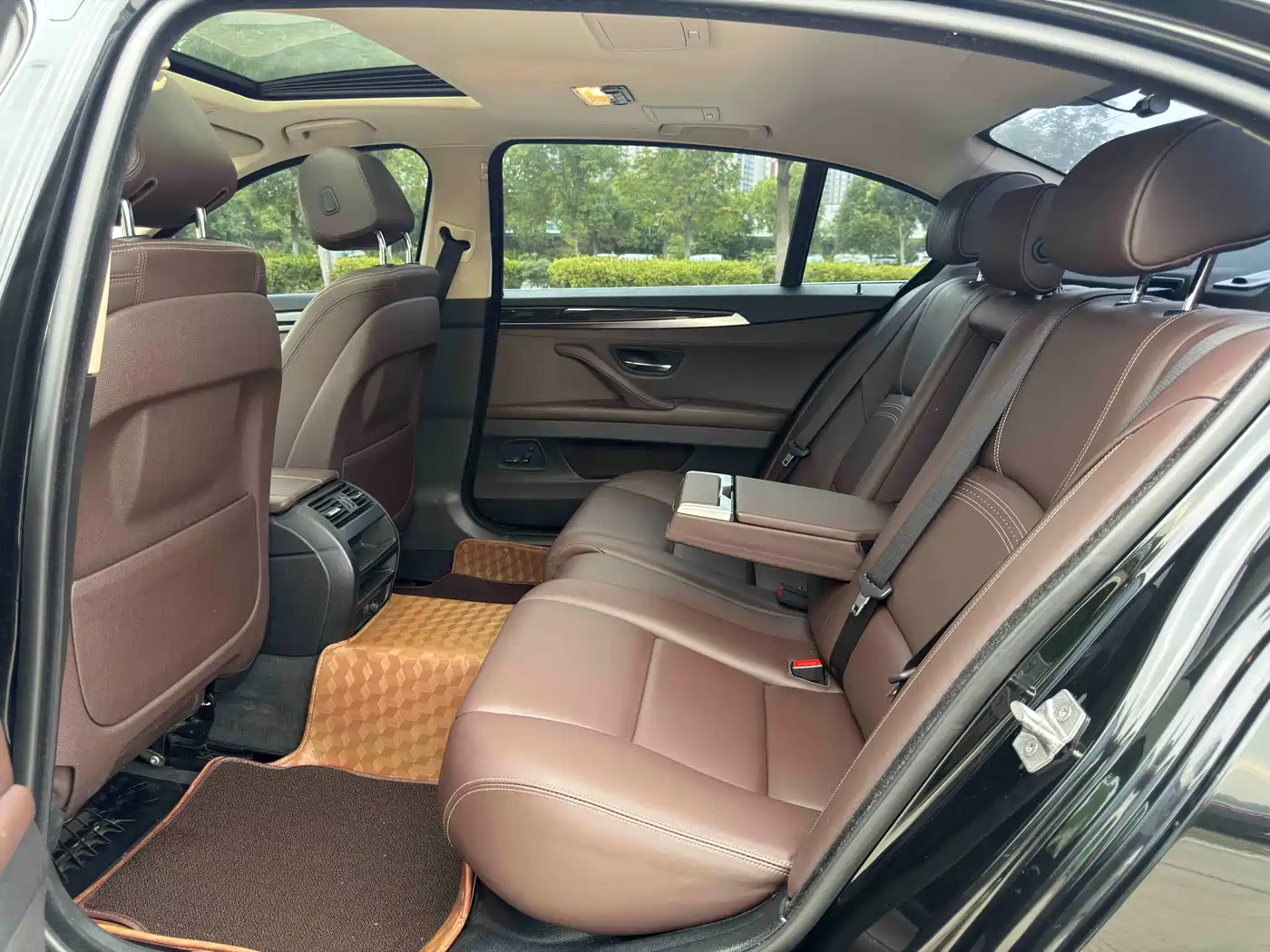 BMW 5 Series 2014 525Li Luxury Design Package фото 9