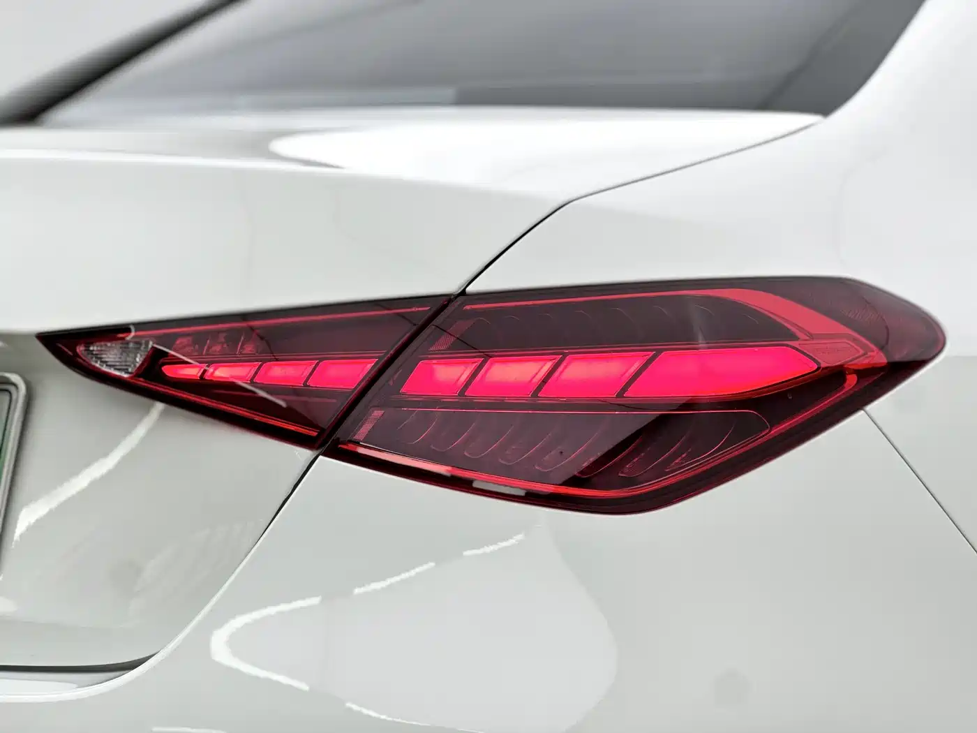 Mercedes-Benz C-Class New Energy 2023 Facelift C 350 eL фото 12