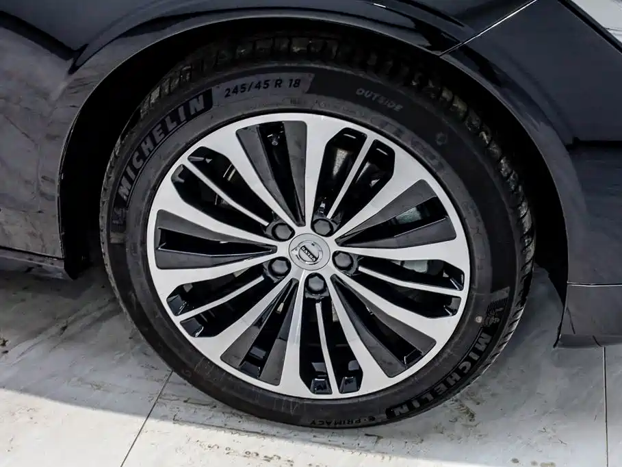 Volvo S90 2025 2024 B5 Momentum Luxury Edition