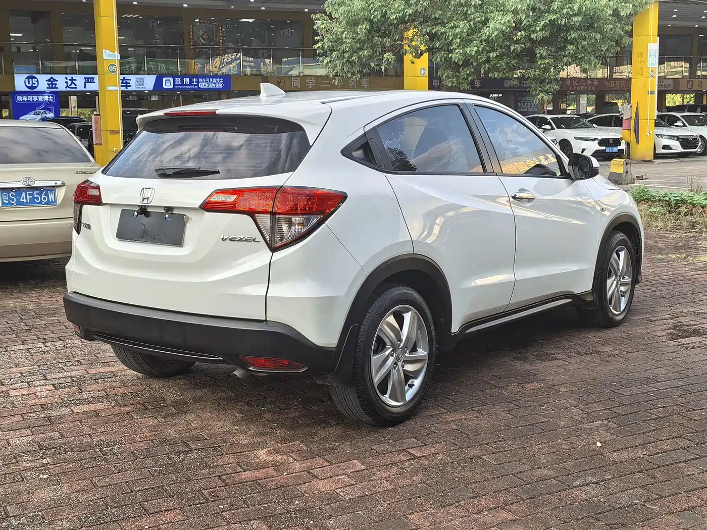Photo 6 - Honda Vezel