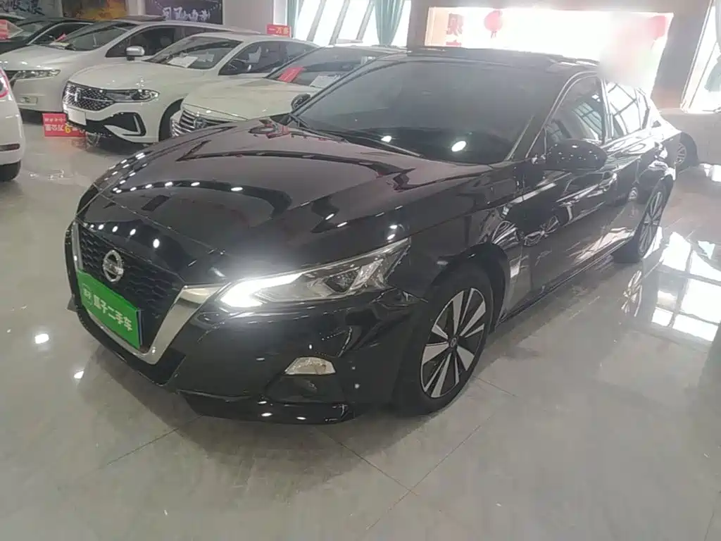Nissan TEANA