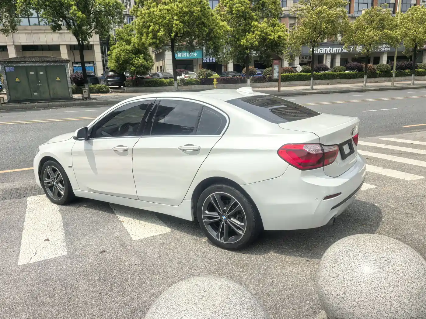 BMW 1 Series 2017 118i Sport фото 8