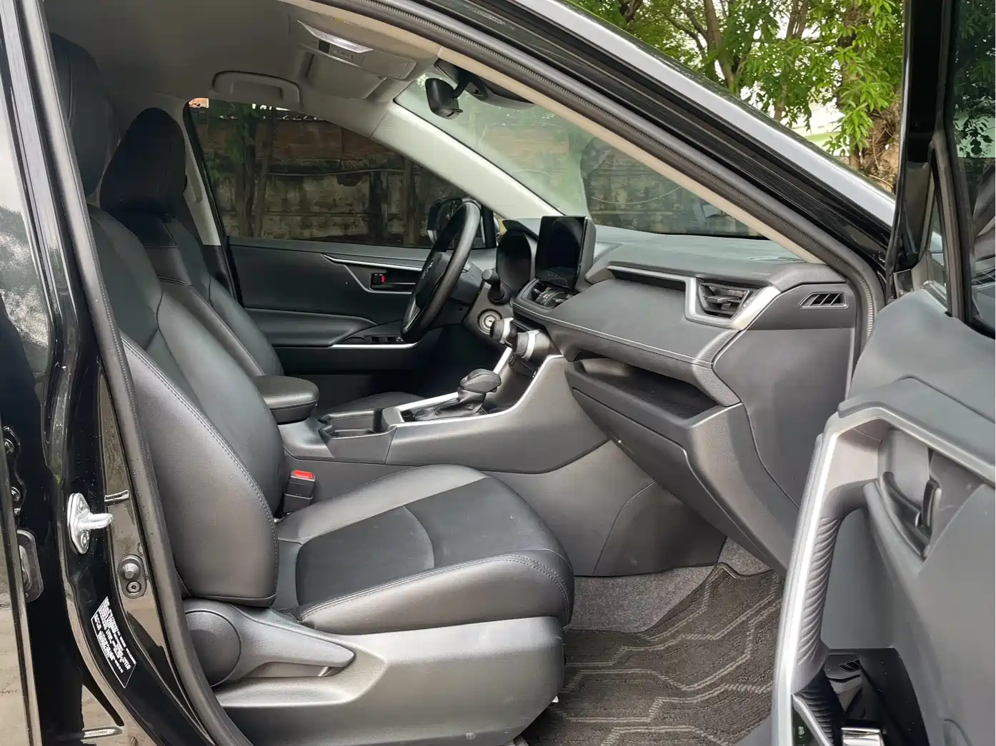 Toyota RAV4 Rongfang 2024 2.0L CVT FWD Urban Edition фото 15