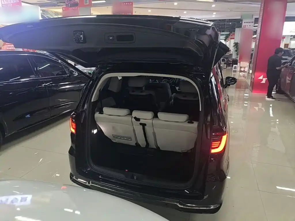 Honda Elysion 2024 2024 2.0L e:HEV Luxury Edition