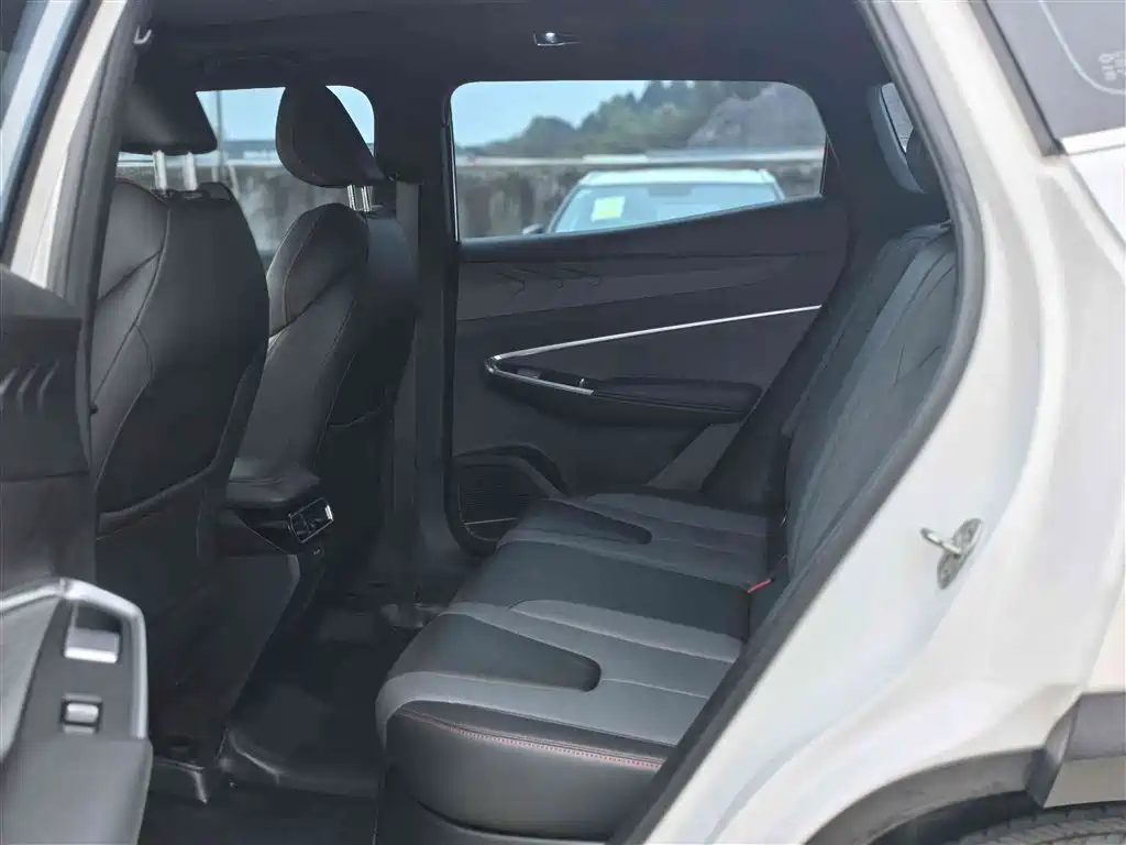 GEELY AUTOMOBILE BOYUE