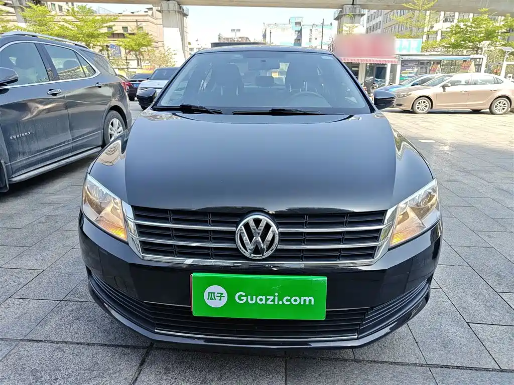 Volkswagen Lavida 2015 1.6L Automatic Trend Edition фото 3