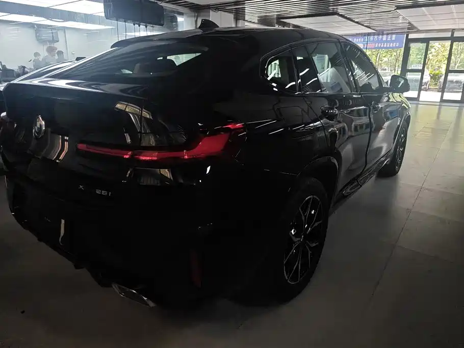 BMW X4 2022 xDrive 25i M Sport Package фото 3