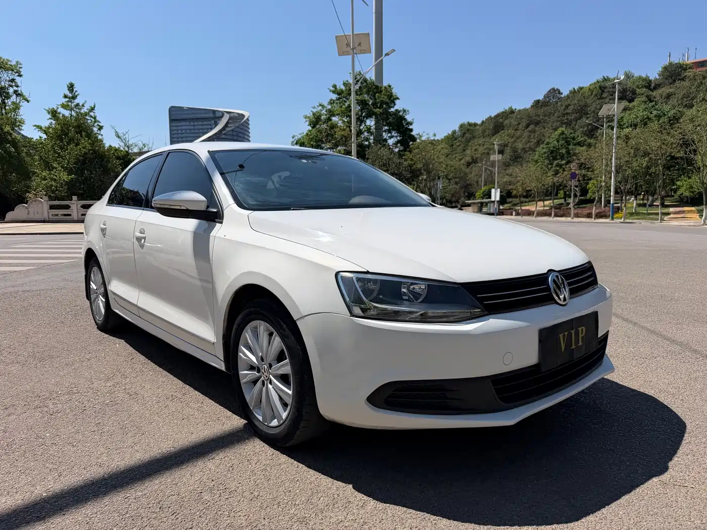 Volkswagen Sagitar 2012 1.4TSI Automatic Luxury фото 3