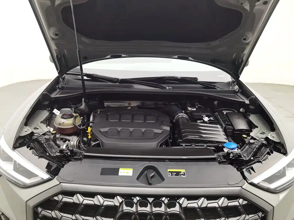 Фото 6 - Audi Q3